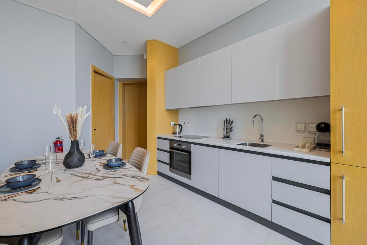 Luxury One Bedroom Sky With Burj Khalifa View Apartment