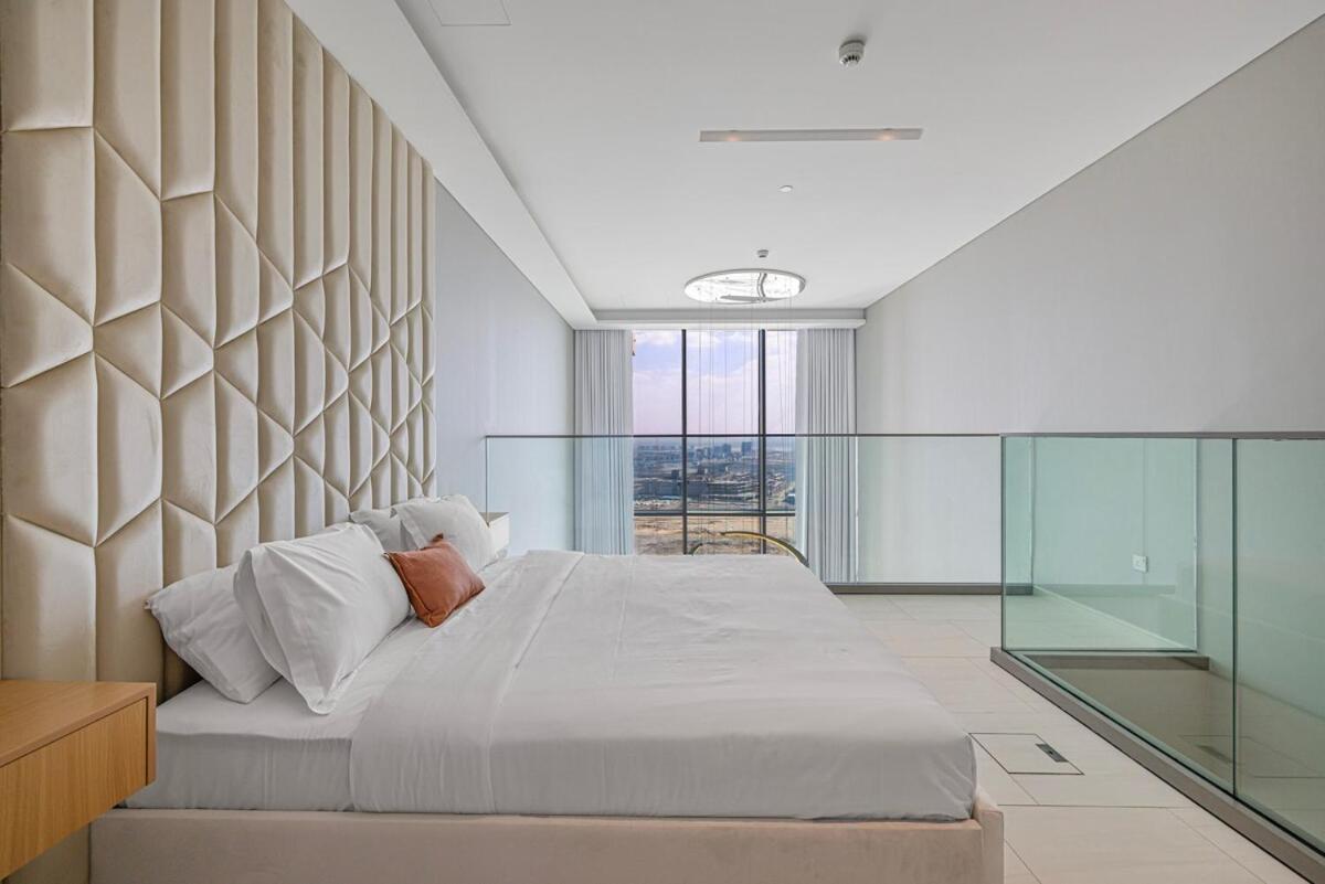 Luxury One Bedroom Sky With Burj Khalifa View *