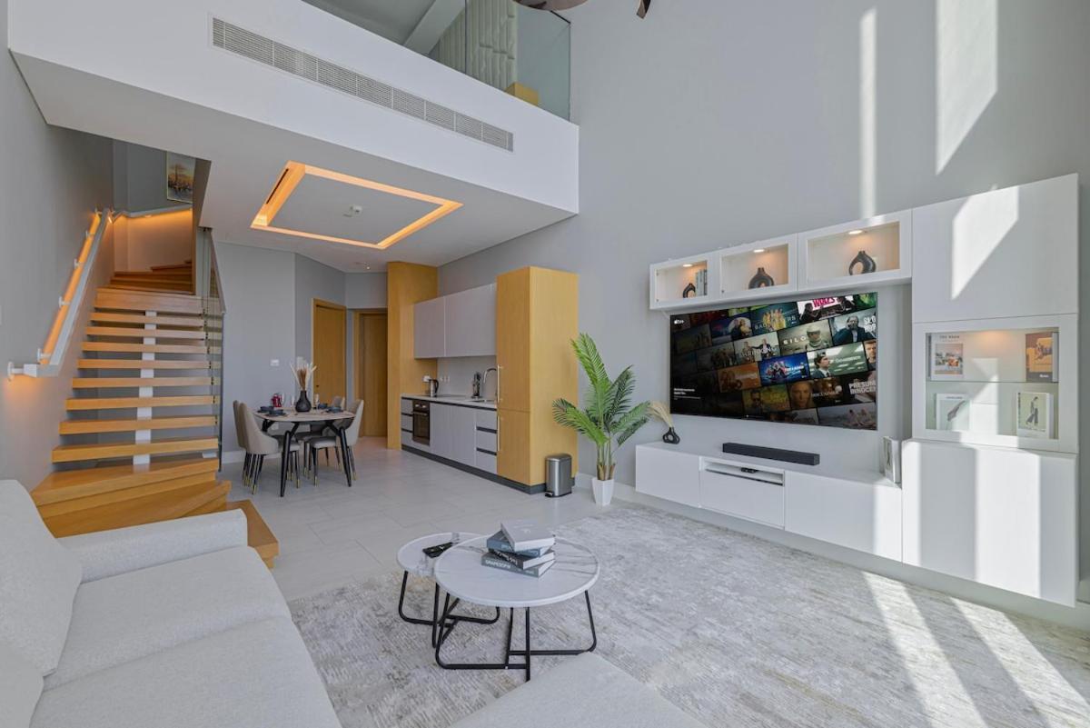 Luxury One Bedroom Sky With Burj Khalifa View Apartment